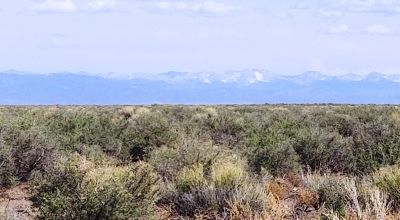 San Luis Valley Scenic Mountain Views - County Road Access