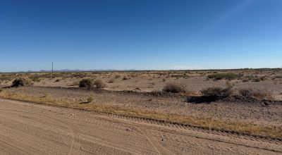 2.5 Acres - Power - SE Deming NM Near Proposed Casino - Graded Road