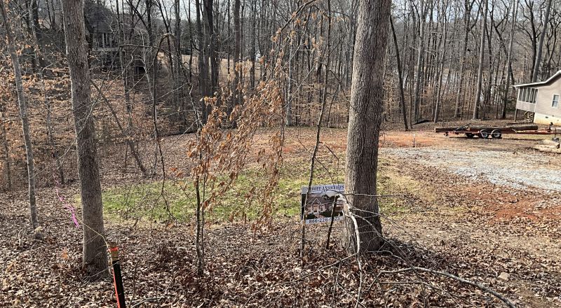 Lake Hartwell 1/2 acre Lakeside Build Lots