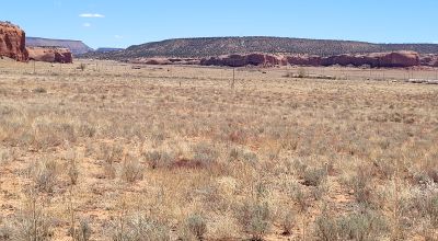 Spectacular Views of Red Sandstone formations - 5 acre corner lot with Power
