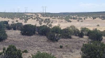 Surrounded by Santa Fe National Forest - Near Las Campanas and Golf Course - 8 Miles from Santa Fe