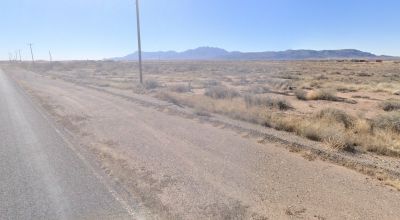 Scenic New Mexico Desert land - Paved road Frontage - Power at road