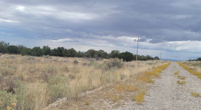 20 acres Scenic New Mexico Huge Southerly Views with Power at the Road