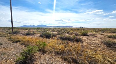 Scenic New Mexico Desert land - Paved road Frontage - Power at road