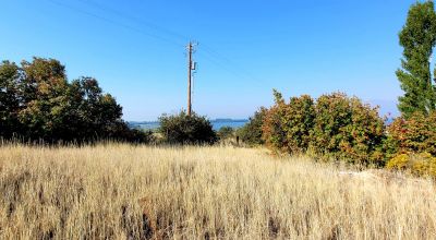 Huge Views - Bowl type setting - End of cul-de-sac near Henzel Park & Agency Lake
