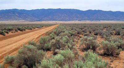Wide open Spaces 40 minutes South of Albuquerque - Off Grid mobiles modulars site-biilds